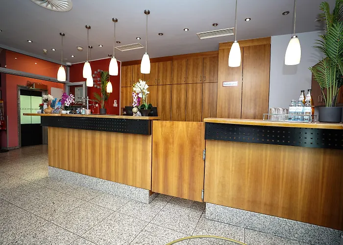 Hotel Miramar Am Roemer