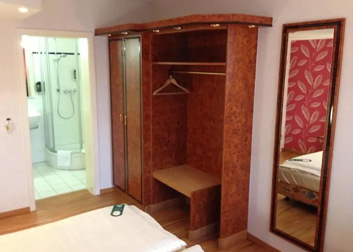 Miramar Am Roemer Otel 3*