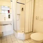 מלון Miramar Am Roemer 3*