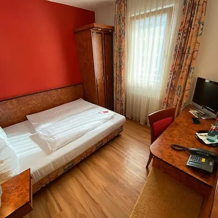 Hotell Miramar Am Römer 3*