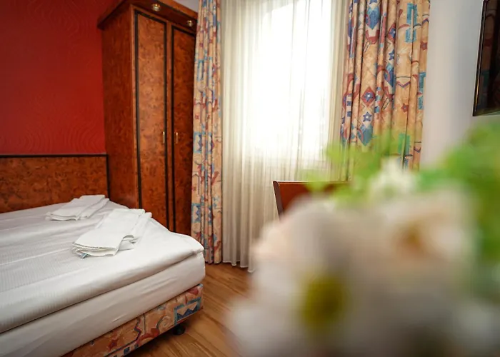 Miramar Am Roemer Hotel 3*