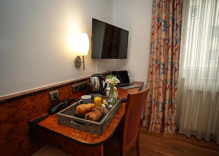 Otel Miramar Am Roemer 3*