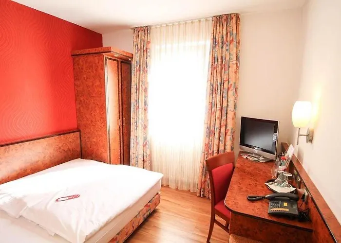 Miramar Am Roemer Otel 3*