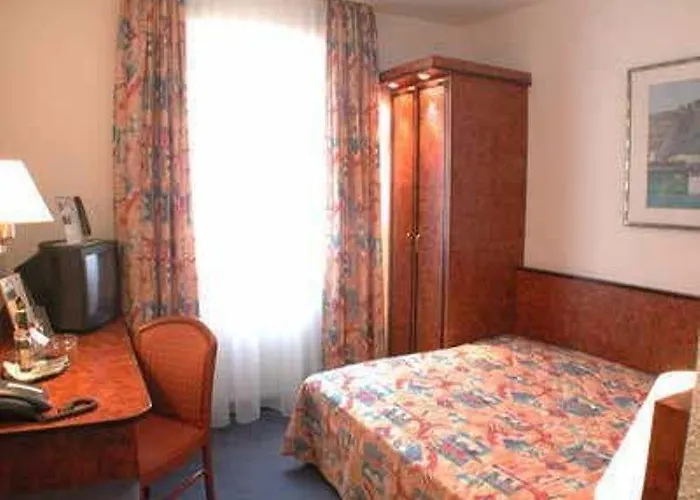 Otel Miramar Am Roemer 3*